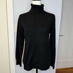 Talbots Black !00% Cashmere Turtleneck Sweater. Size L Excellent condition!